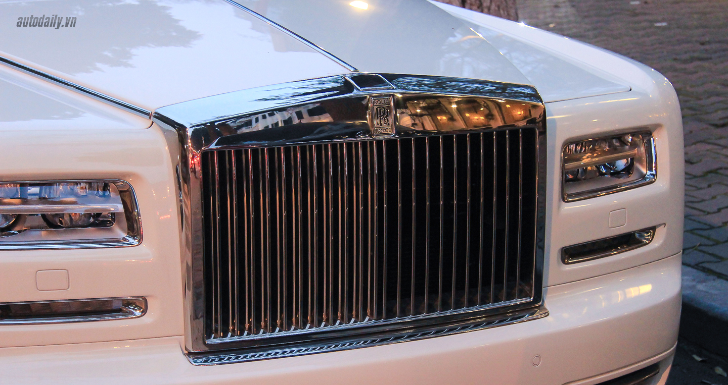 Bánh xe RollsRoyce mất 10 ngày hoàn thiện giá hàng trăm triệu đồng  Tuổi  Trẻ Online